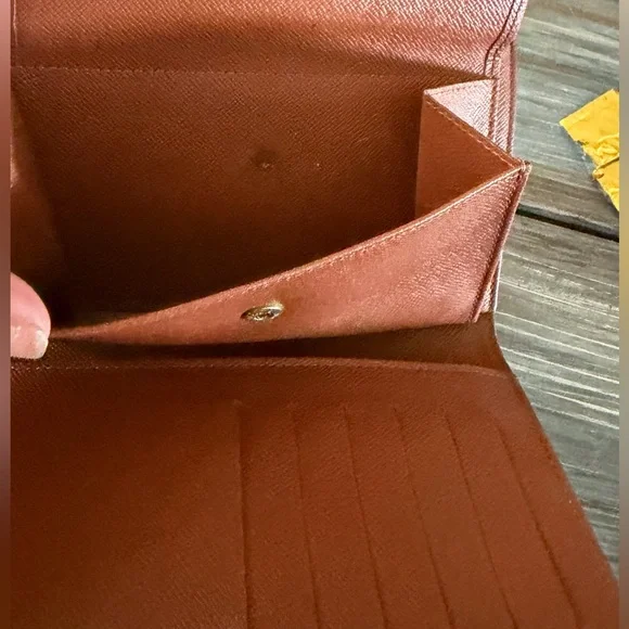 Louis Vuitton Portefeuille Tresor Etui Papiers Porte Tresor Etui Papier Wallet